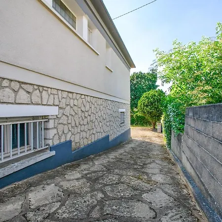 2 Bedroom Lovely In * Poitiers