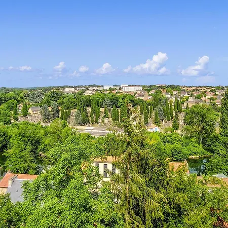 Apartment 2 Bedroom Lovely In