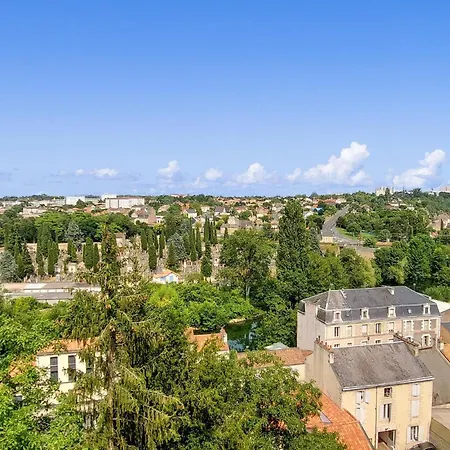 Apartment 2 Bedroom Lovely In *